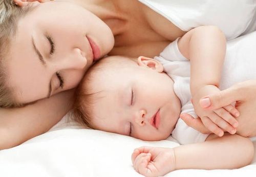 宝宝睡眠时间与大脑发育的关系